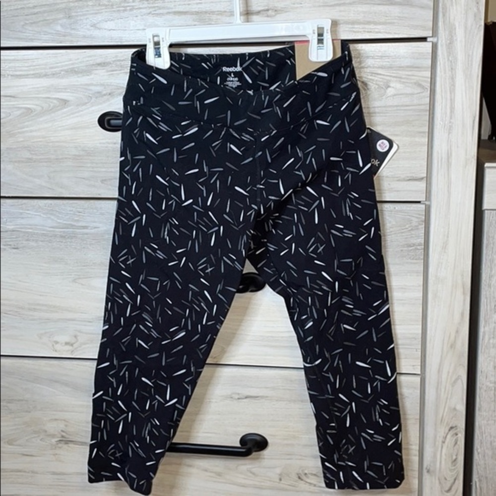 NWT Reebok Capri pants